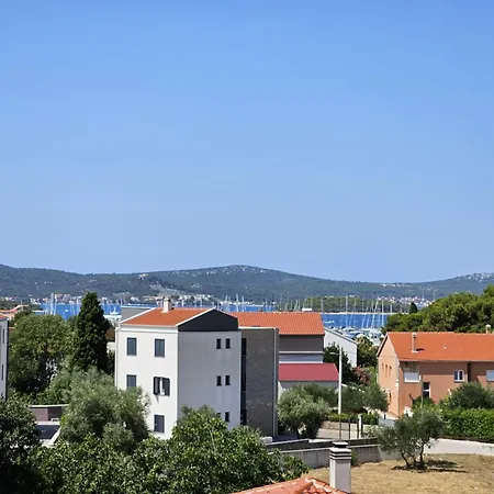 Roko Biograd Na Moru