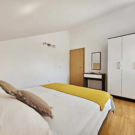 Apartman Roko Biograd Na Moru