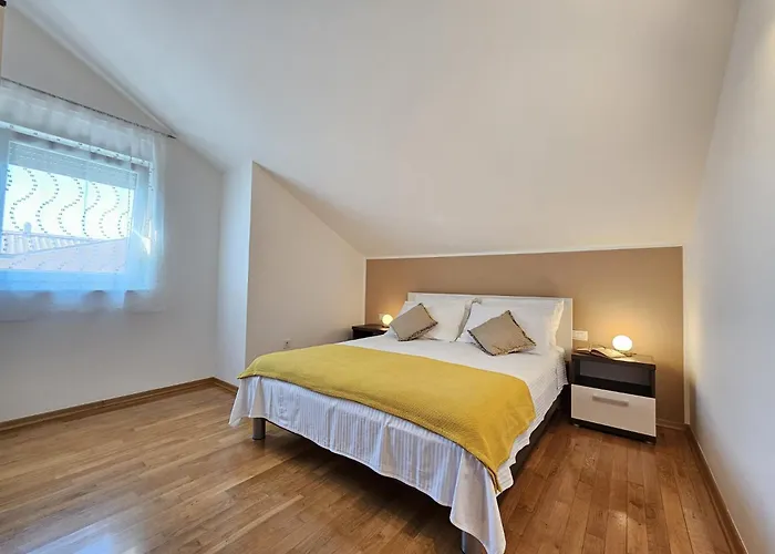 Roko * Biograd Na Moru